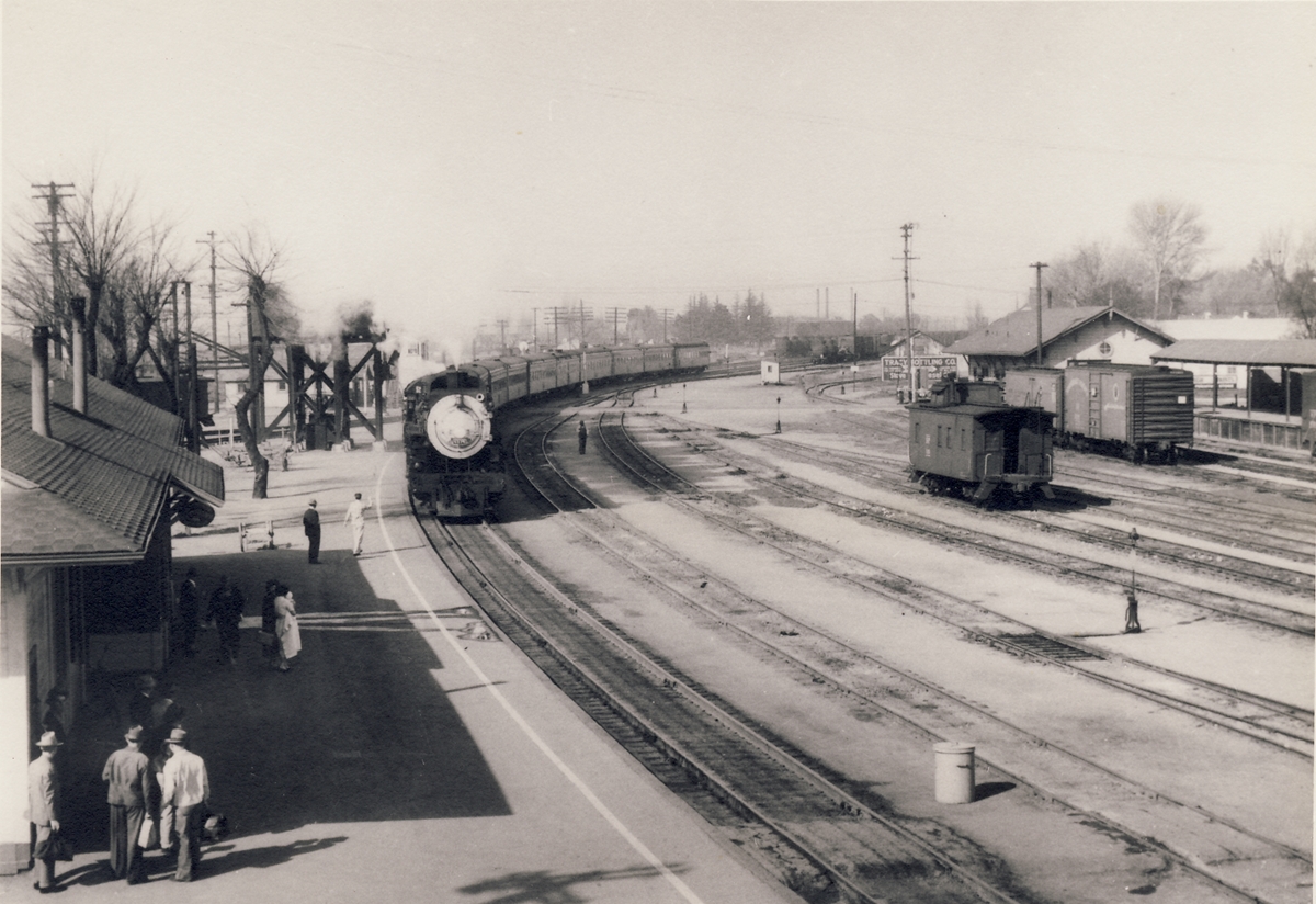 ./photos/Equipment/Daylight coming into Tracy.jpg